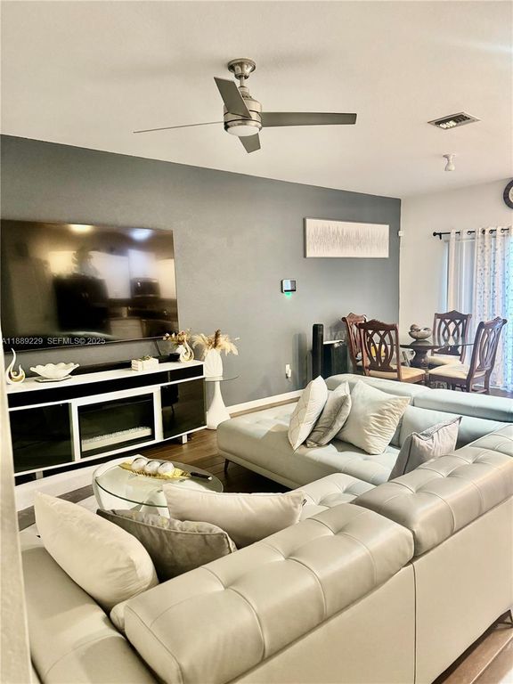 4039 NW 11th Street, Lauderhill, FL 33313