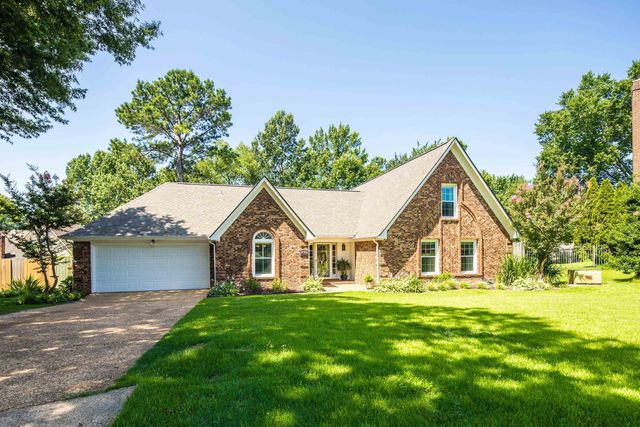 8331 ST IVES CV, Memphis, TN 38016