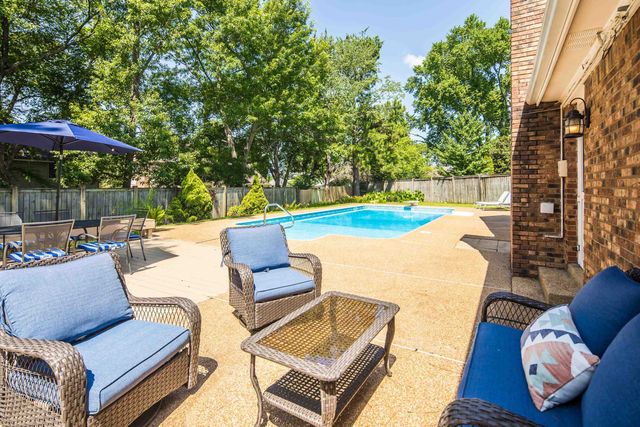 8331 ST IVES CV, Memphis, TN 38016