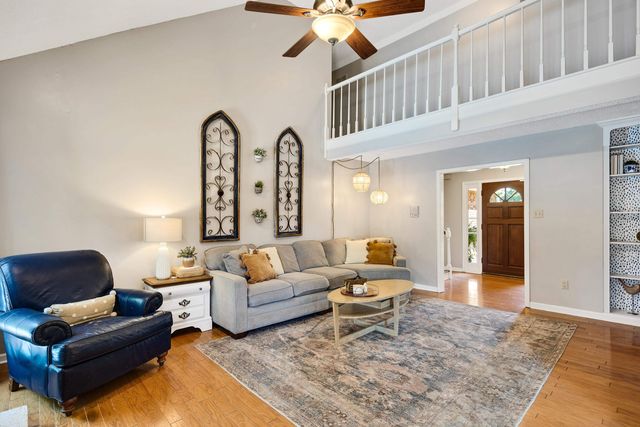 8331 ST IVES CV, Memphis, TN 38016