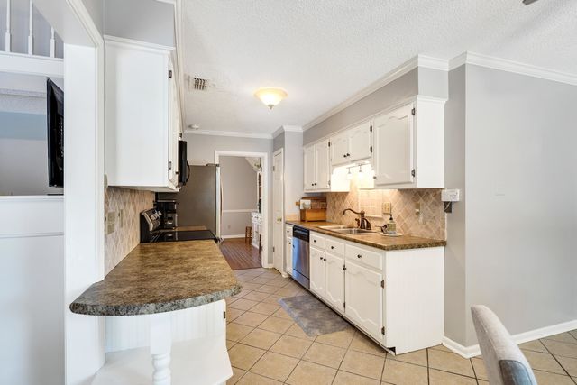 8331 ST IVES CV, Memphis, TN 38016