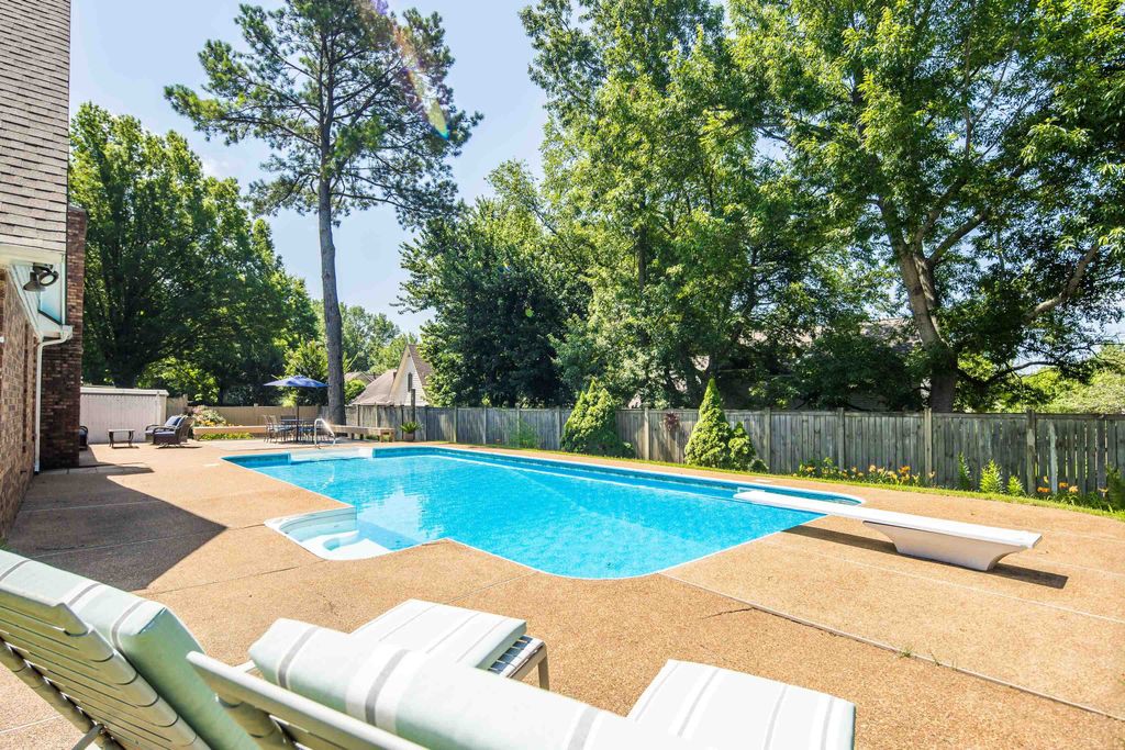 8331 ST IVES CV, Memphis, TN 38016