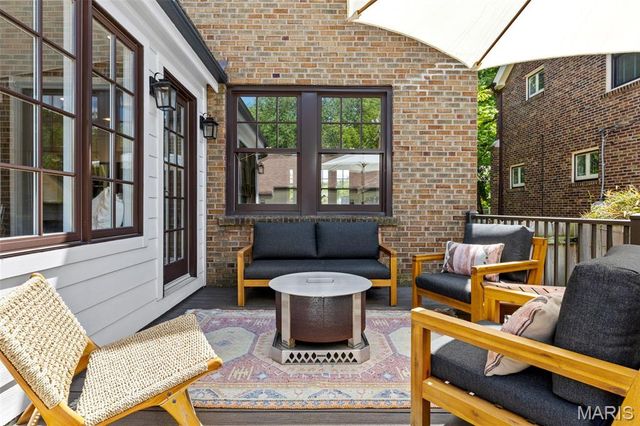 7411 Teasdale Avenue, University City, MO 63130