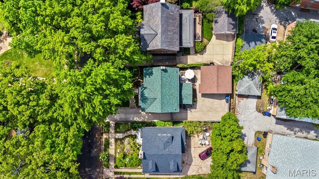 7411 Teasdale Avenue, University City, MO 63130