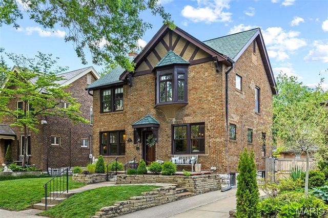 7411 Teasdale Avenue, University City, MO 63130