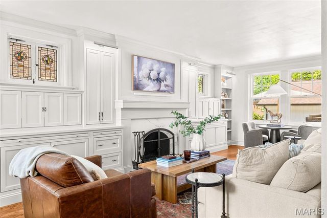 7411 Teasdale Avenue, University City, MO 63130