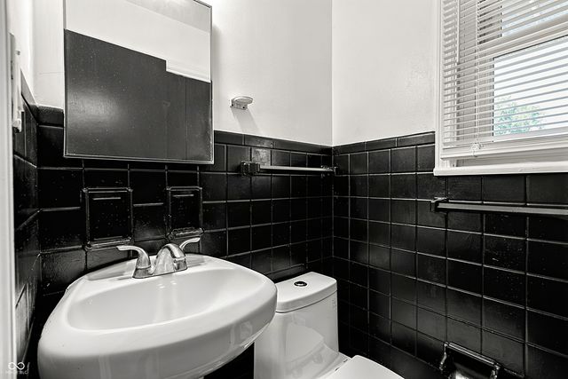 5626 Boy Scout Road, Indianapolis, IN 46226