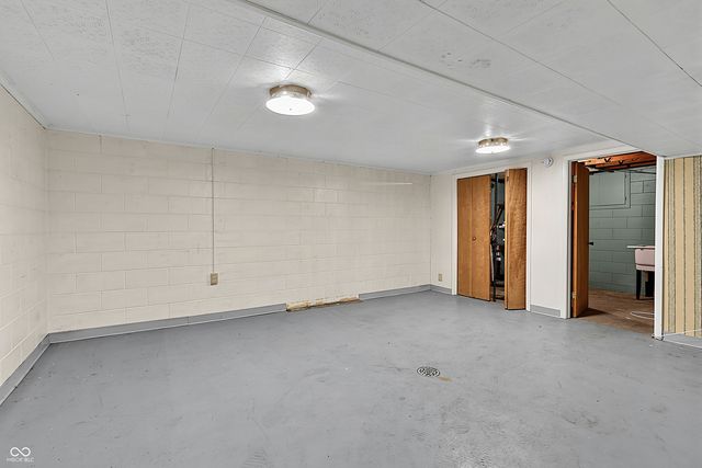 5626 Boy Scout Road, Indianapolis, IN 46226