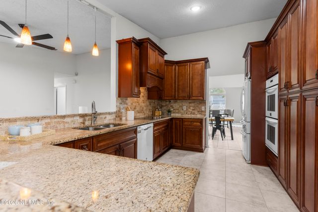 8066 INTERNATIONAL VILLAGE Drive, Jacksonville, FL 32277