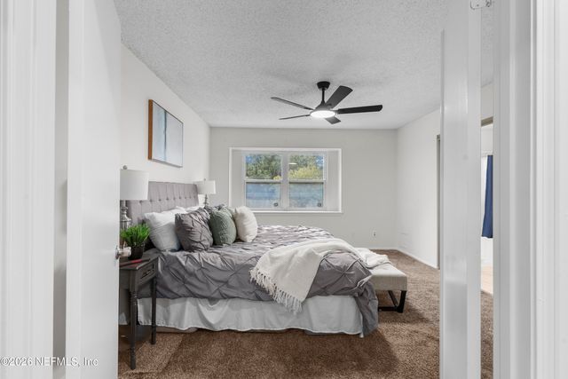 8066 INTERNATIONAL VILLAGE Drive, Jacksonville, FL 32277