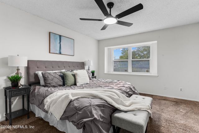 8066 INTERNATIONAL VILLAGE Drive, Jacksonville, FL 32277