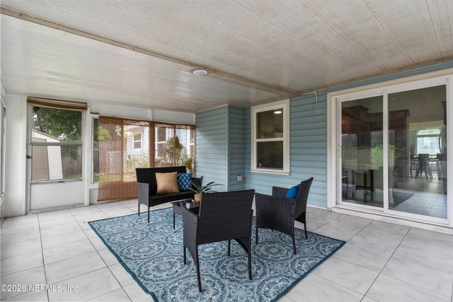 8066 INTERNATIONAL VILLAGE Drive, Jacksonville, FL 32277