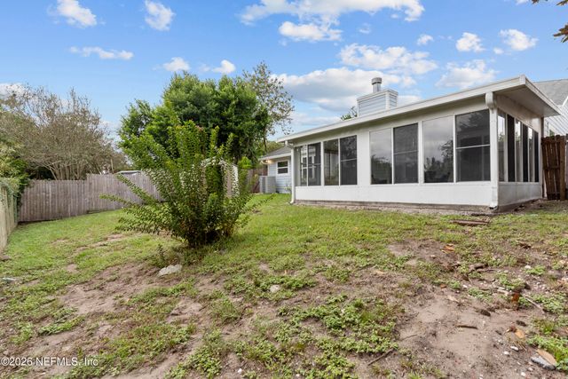 8066 INTERNATIONAL VILLAGE Drive, Jacksonville, FL 32277