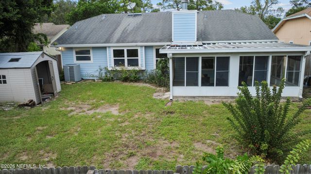 8066 INTERNATIONAL VILLAGE Drive, Jacksonville, FL 32277