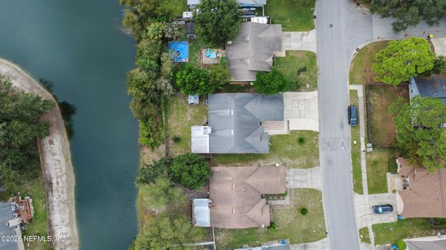 8066 INTERNATIONAL VILLAGE Drive, Jacksonville, FL 32277