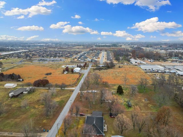 290 Hallack Lane, Pea Ridge, AR 72751