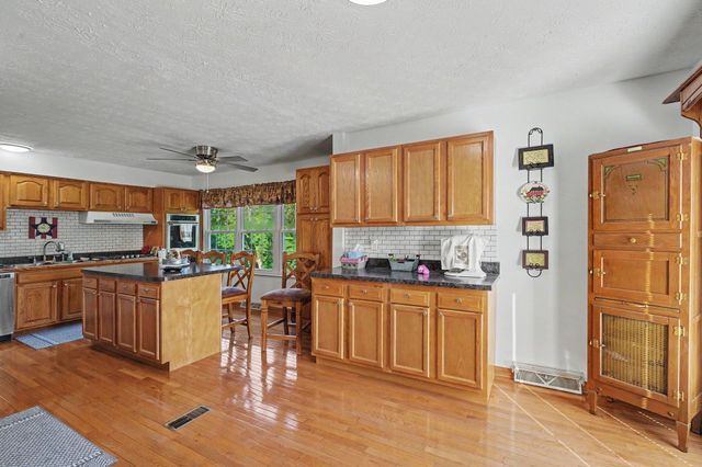 1186 Siry Road, California, KY 41007