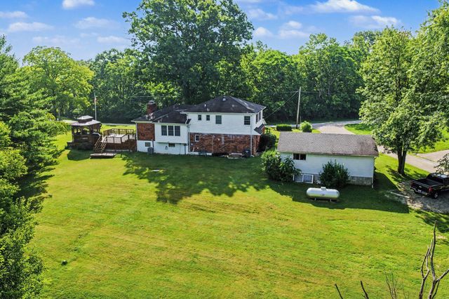 1186 Siry Road, California, KY 41007