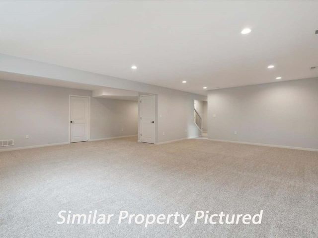 235 Chadwick Lane, Iowa City, IA 52246