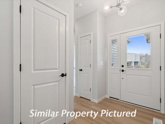 235 Chadwick Lane, Iowa City, IA 52246