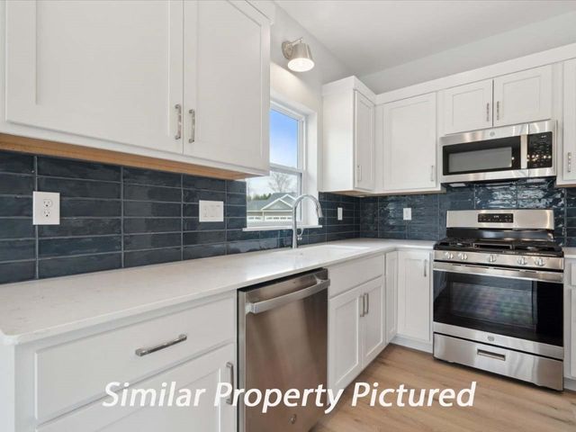 235 Chadwick Lane, Iowa City, IA 52246