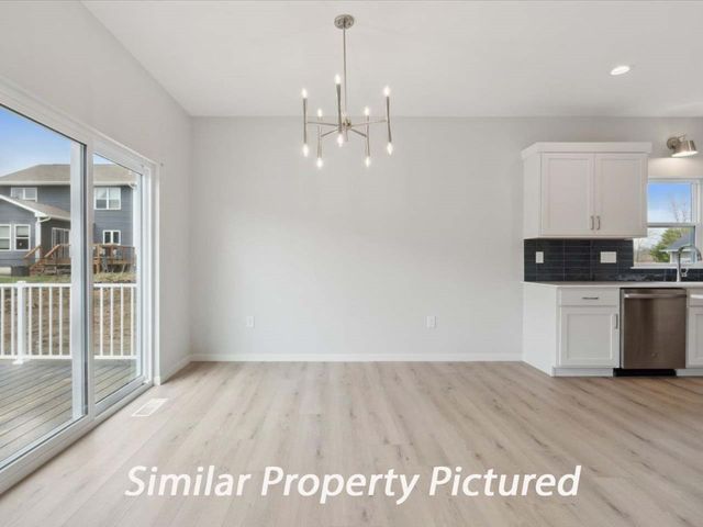 235 Chadwick Lane, Iowa City, IA 52246