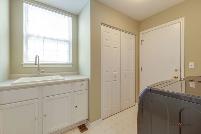 1105 Andover Drive, Mundelein, IL 60060