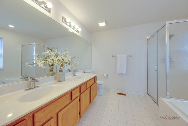 1105 Andover Drive, Mundelein, IL 60060