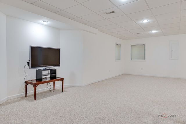 1105 Andover Drive, Mundelein, IL 60060