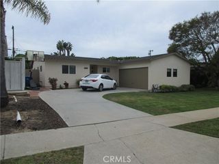 7354 W 87th Place, Los Angeles, CA 90045