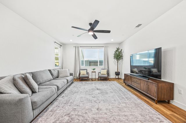 3012 Sand Hills Avenue, Tulare, CA 93274