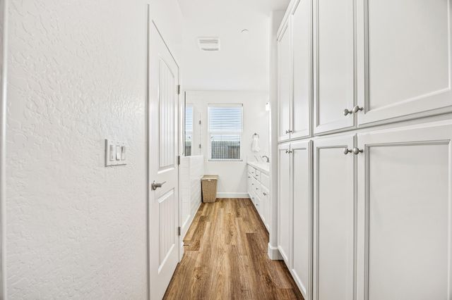 3012 Sand Hills Avenue, Tulare, CA 93274