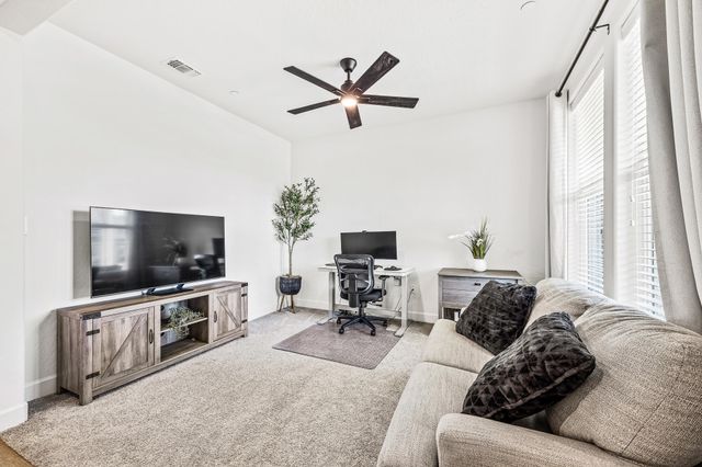 3012 Sand Hills Avenue, Tulare, CA 93274