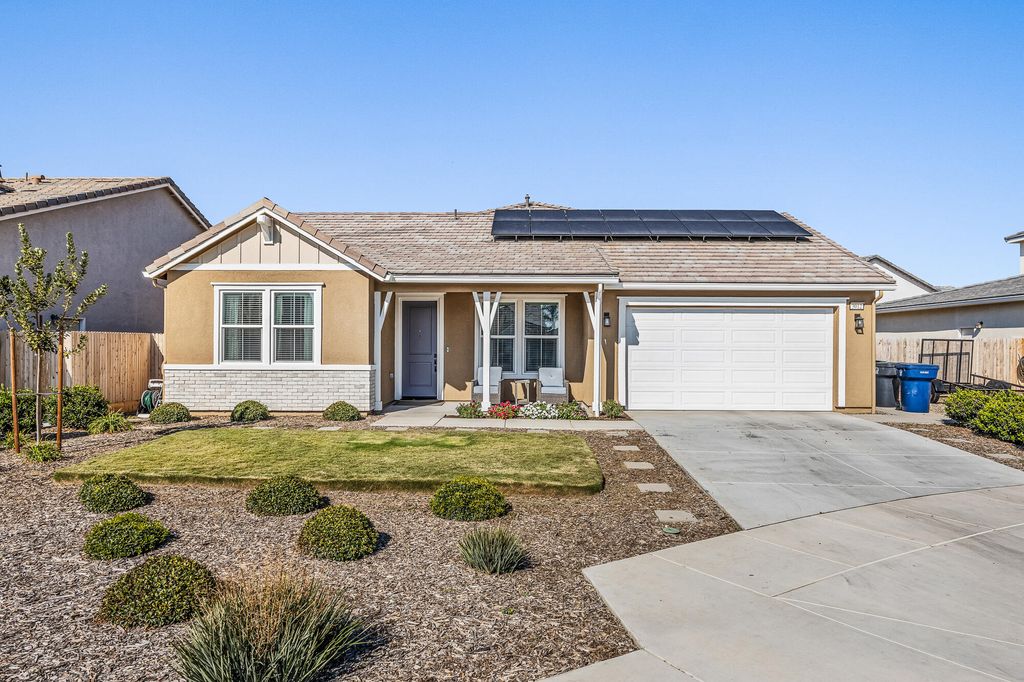 3012 Sand Hills Avenue, Tulare, CA 93274