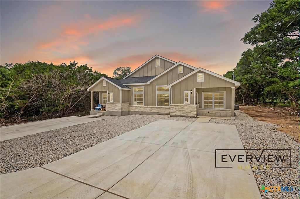 2908 Puter Creek Drive B, Spring Branch, TX 78070