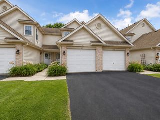 1827 Grove Avenue, Schaumburg, IL 60193