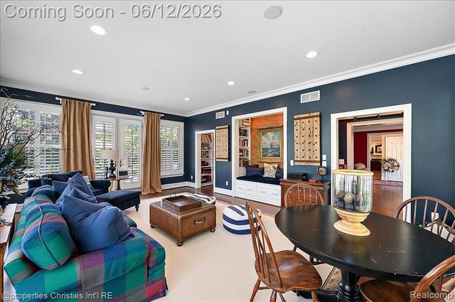 135 Clifton Road, Bloomfield Hills, MI 48301