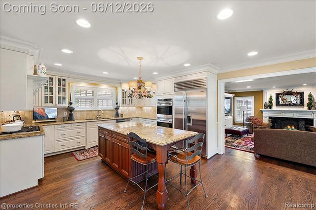 135 Clifton Road, Bloomfield Hills, MI 48301