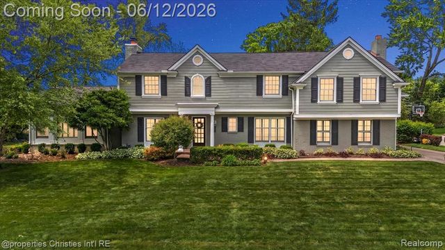 135 Clifton Road, Bloomfield Hills, MI 48301