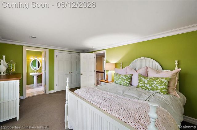 135 Clifton Road, Bloomfield Hills, MI 48301