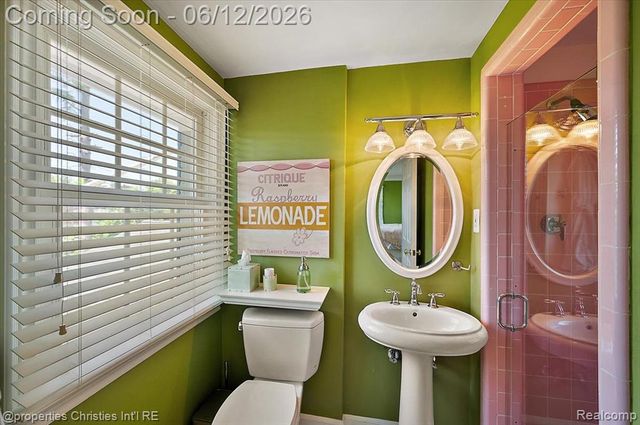 135 Clifton Road, Bloomfield Hills, MI 48301
