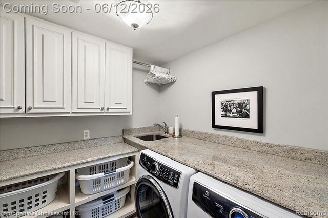 135 Clifton Road, Bloomfield Hills, MI 48301
