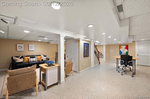 135 Clifton Road, Bloomfield Hills, MI 48301