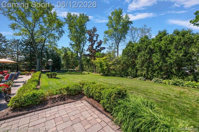 135 Clifton Road, Bloomfield Hills, MI 48301