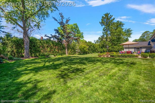 135 Clifton Road, Bloomfield Hills, MI 48301