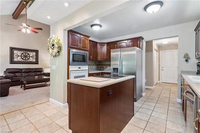 99 Oxford RD, Williamsburg, VA 23185