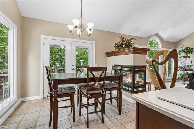 99 Oxford RD, Williamsburg, VA 23185