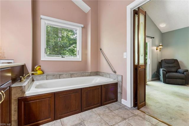 99 Oxford RD, Williamsburg, VA 23185