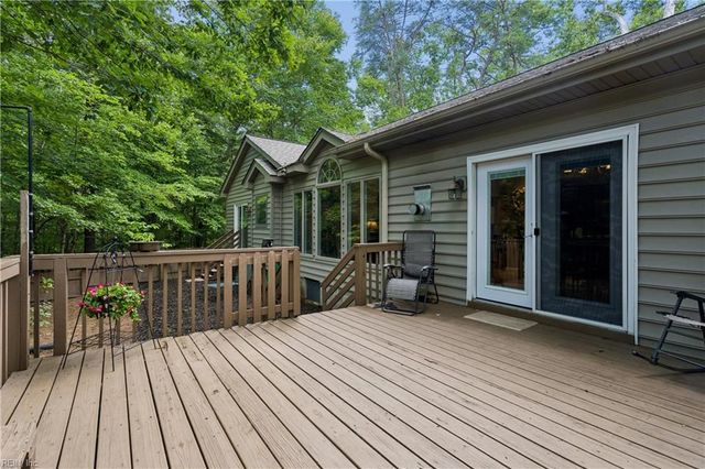 99 Oxford RD, Williamsburg, VA 23185