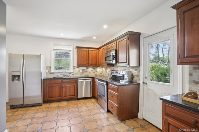 101 Spring Valley Road, Ossining, NY 10562